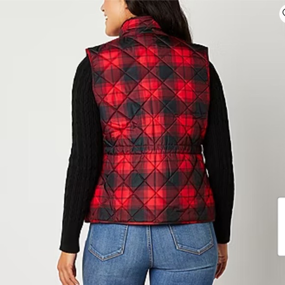 St John’s Bay Buffalo Plaid Festive Holiday Quilted Outdoor Vest Size Small - Picture 2 of 11